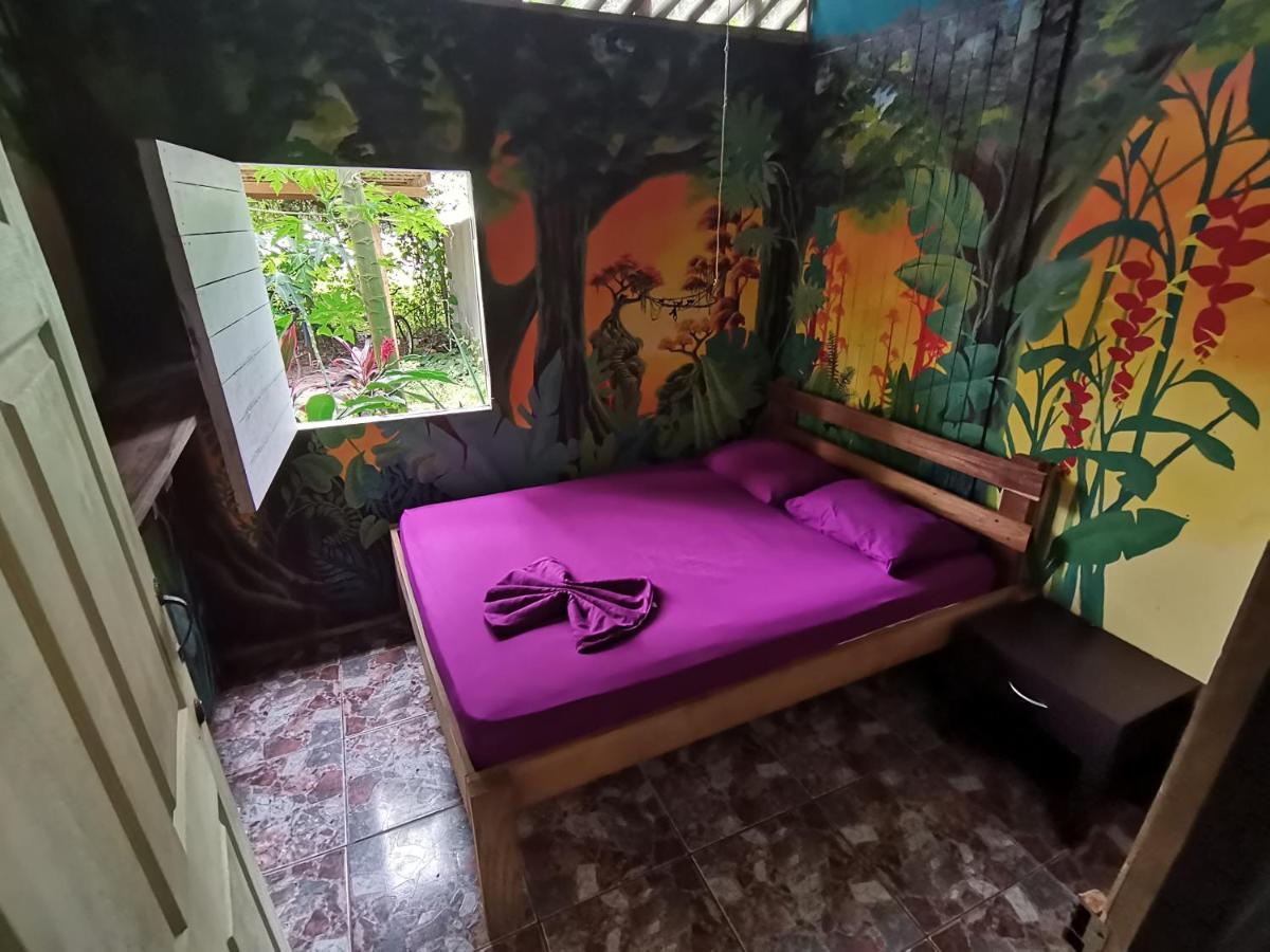 Oasis Beachfront Hostel Πουέρτο Λιμόν Εξωτερικό φωτογραφία