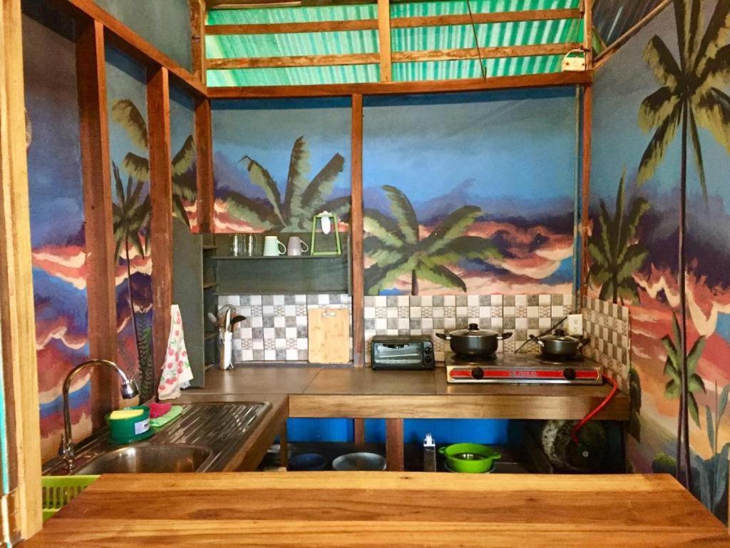 Oasis Beachfront Hostel Πουέρτο Λιμόν Εξωτερικό φωτογραφία