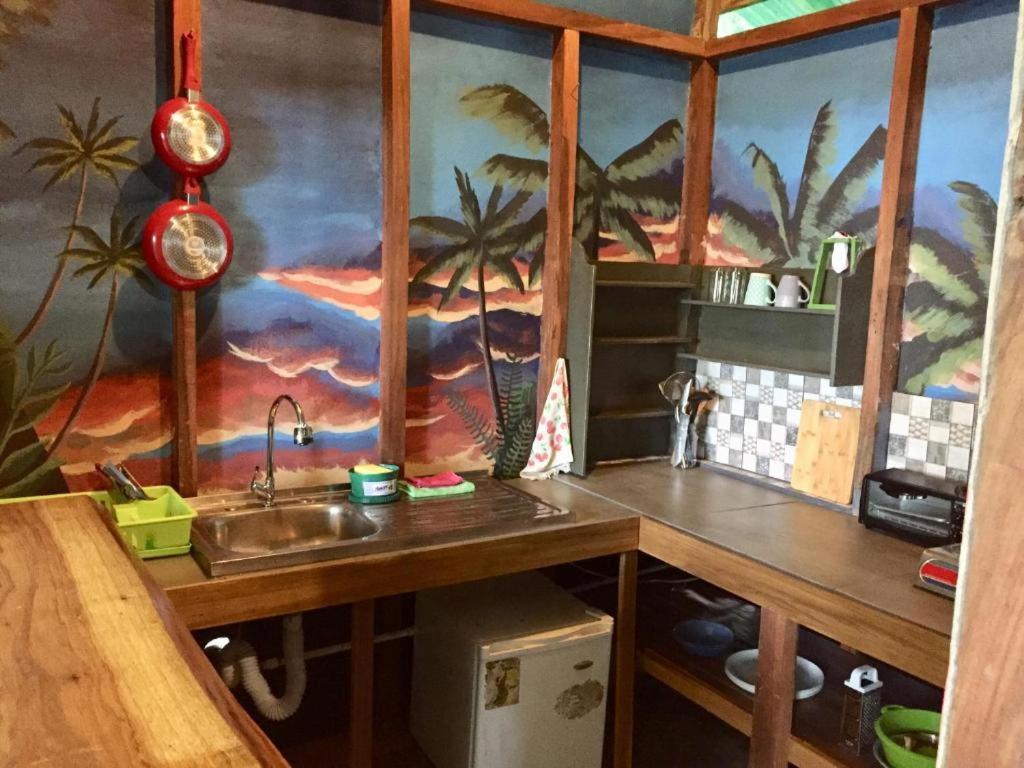 Oasis Beachfront Hostel Πουέρτο Λιμόν Εξωτερικό φωτογραφία